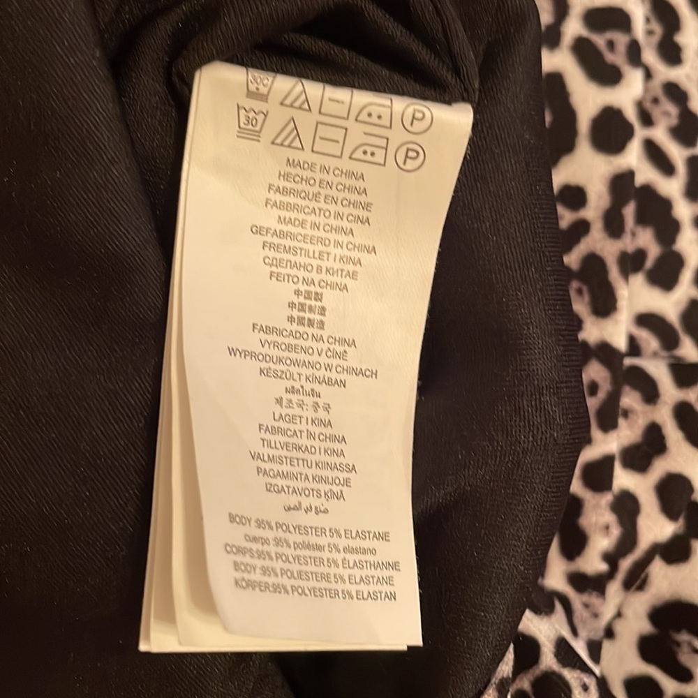 Michael Kors black & white tiger print pencil skirt - Picture 6 of 6